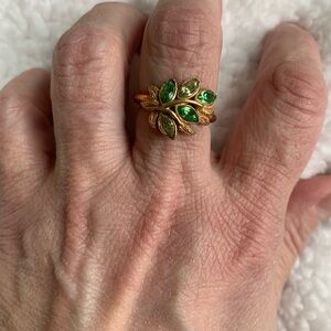 Avon Vintage Leaf Lights Ring 1974